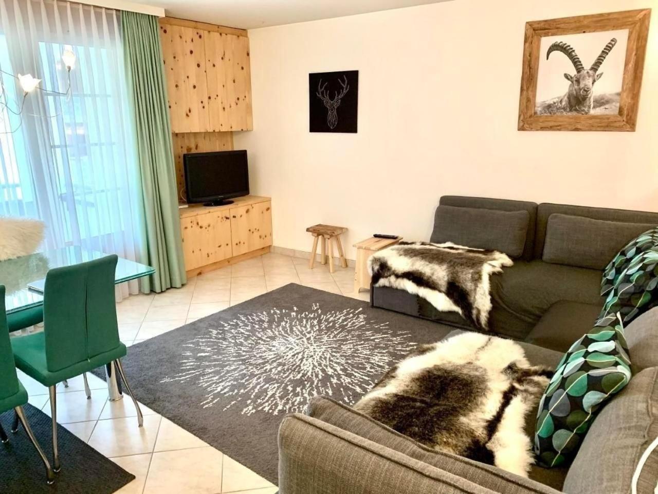 Ferienwohnung Gian: Central Apartment Near Congress Center & Winter Activities Davos Exterior photo